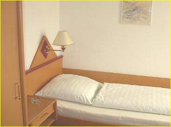 Imagen de la habitación del Hotel Domino. Foto 6