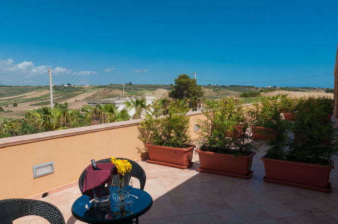 Imagen de la habitación del Hotel Donna Carmela Sede Unica Sciacca. Foto 5