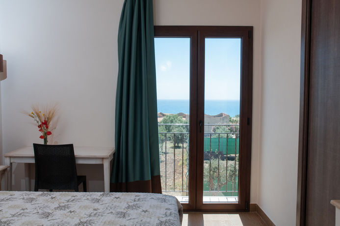 Imagen de los exteriores del Hotel Donna Carmela Sede Unica Sciacca. Foto 10
