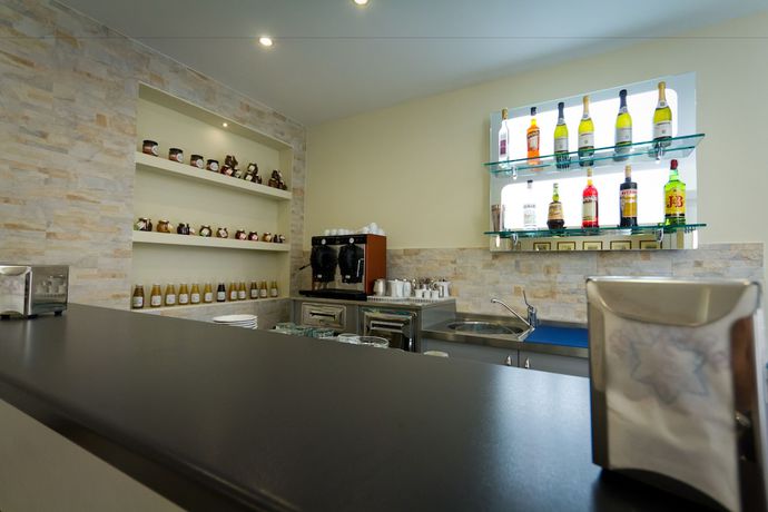 Imagen del bar/restaurante del Hotel Donnini. Foto 5