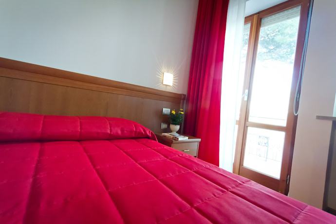 Imagen de la habitación del Hotel Donnini. Foto 15