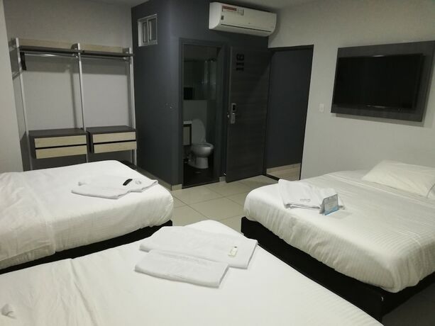 Imagen de la habitación del Hotel Doral Inn. Foto 8