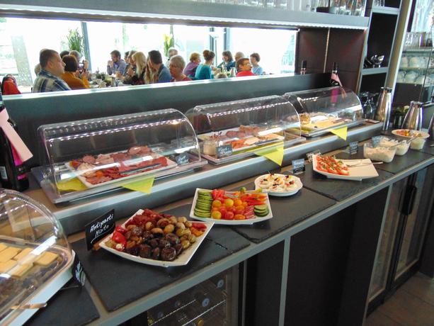 Imagen del bar/restaurante del Hotel Dornberg. Foto 2