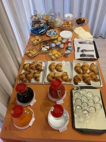 Imagen del bar/restaurante del Hotel Dozza. Foto 4