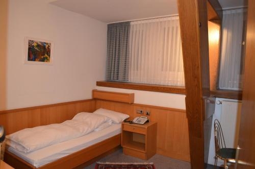 Imagen de la habitación del Hotel Drei Schweizer. Foto 10