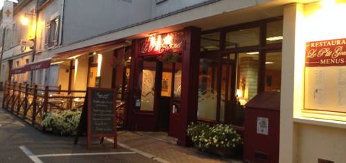 Imagen de la habitación del Hotel Du Centre - Restaurant Le P'tit Gourmet. Foto 2