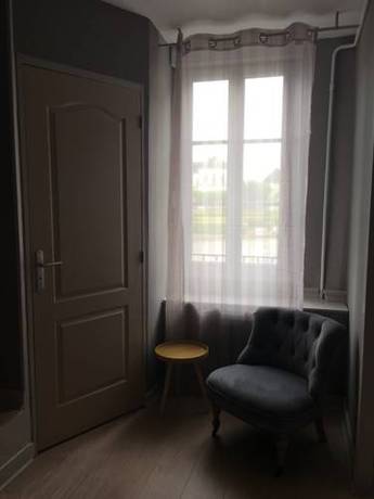 Imagen de la habitación del Hotel Du Centre - Restaurant Le P'tit Gourmet. Foto 3