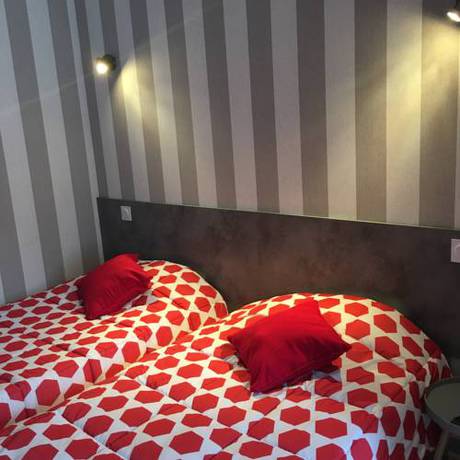 Imagen de la habitación del Hotel Du Centre - Restaurant Le P'tit Gourmet. Foto 11