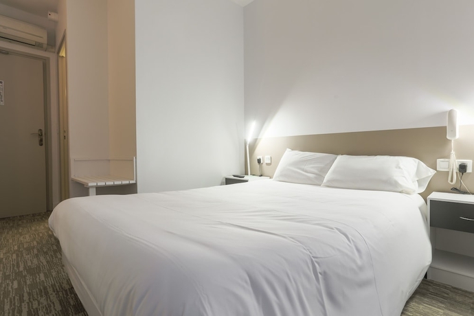 Imagen de la habitación del Hotel Du Clocher. Foto 5