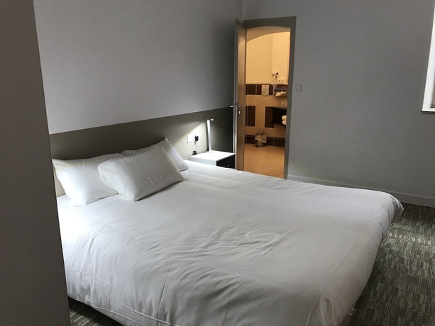 Imagen de la habitación del Hotel Du Clocher. Foto 14