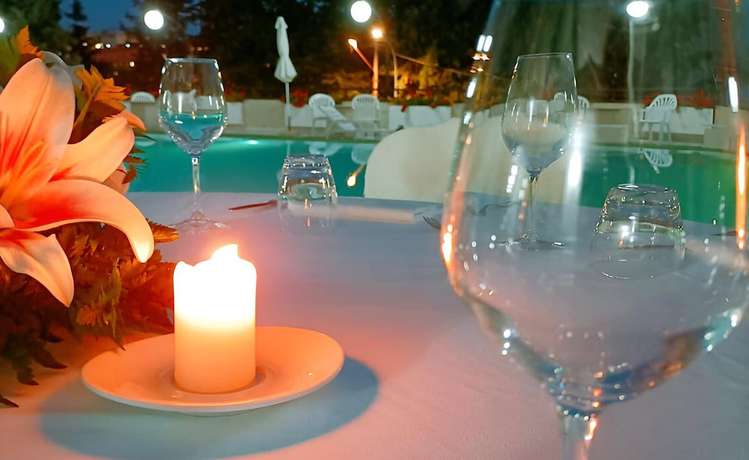 Imagen de la piscina del Hotel Du Parc, Atri. Foto 19