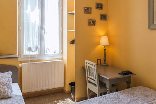 Imagen de la habitación del Hotel Du Parc, Montelimar. Foto 16