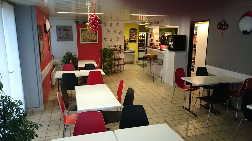 Imagen del bar/restaurante del Hotel Du Triangle. Foto 3