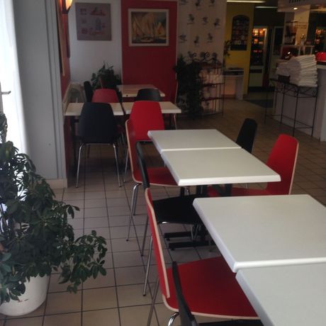 Imagen de la habitación del Hotel Du Triangle. Foto 9