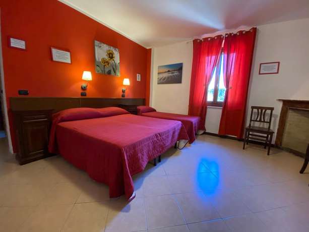 Imagen de la habitación del Hotel Duca di Tromello. Foto 7