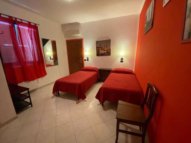 Imagen de la habitación del Hotel Duca di Tromello. Foto 12