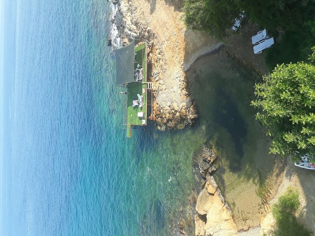 Imagen de los exteriores del Hotel Dudum. Foto 16