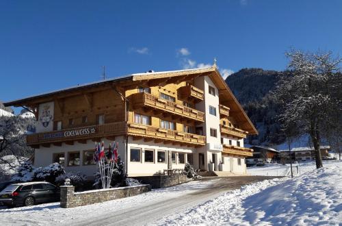 Imagen general del Hotel Edelweiss, Itter. Foto 1