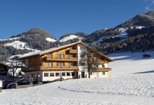 Imagen general del Hotel Edelweiss, Itter. Foto 2