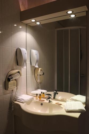 Imagen de la habitación del Hotel Eden, B&eacute;thune. Foto 7