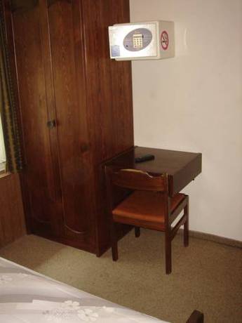 Imagen de la habitación del Hotel Eden Sisikon. Foto 16