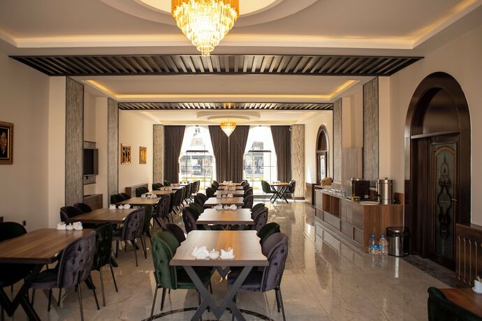 Imagen del bar/restaurante del Hotel Eden's. Foto 9