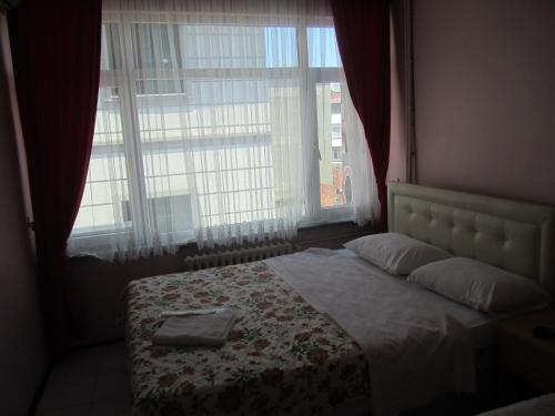 Imagen de la habitación del Hotel Efe. Foto 7