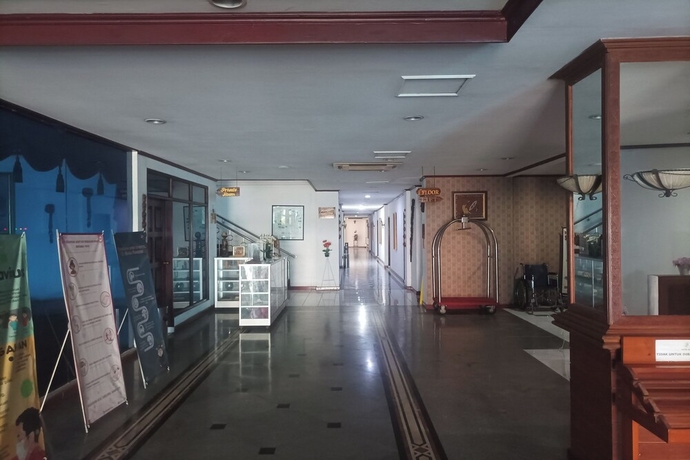 Imagen de los interiores del Hotel Efita. Foto 16