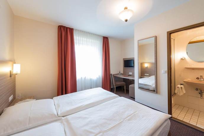 Imagen de la habitación del Hotel Eisbach. Foto 16