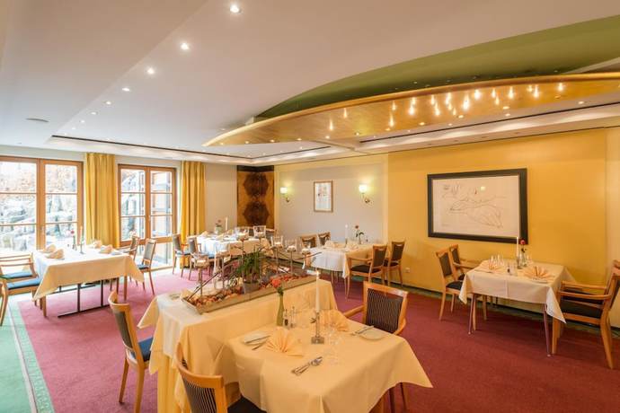 Imagen del bar/restaurante del Hotel Eisbach. Foto 9