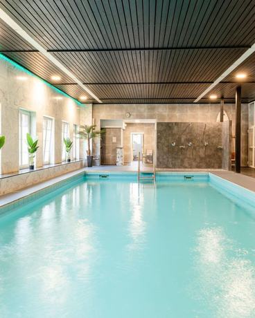 Imagen de la piscina del Hotel El Capitan. Foto 18