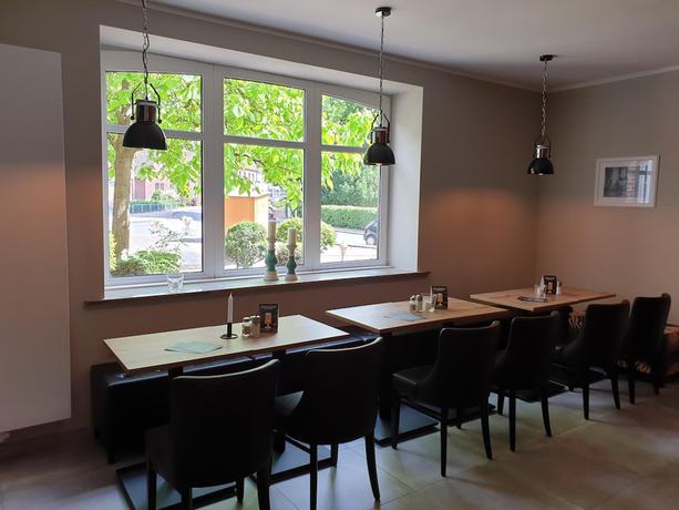 Imagen del bar/restaurante del Hotel El Capitan. Foto 2