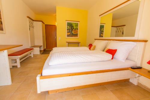 Imagen de la habitación del Hotel Elia. Foto 12