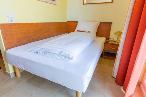 Imagen de la habitación del Hotel Elia. Foto 14