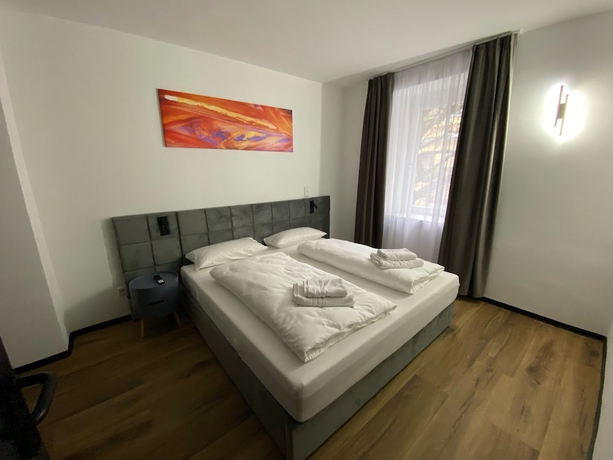 Imagen de la habitación del Hotel Elisei. Foto 5