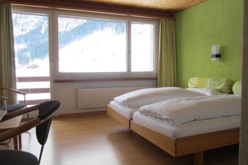 Imagen de la habitación del Hotel Elmer. Foto 8