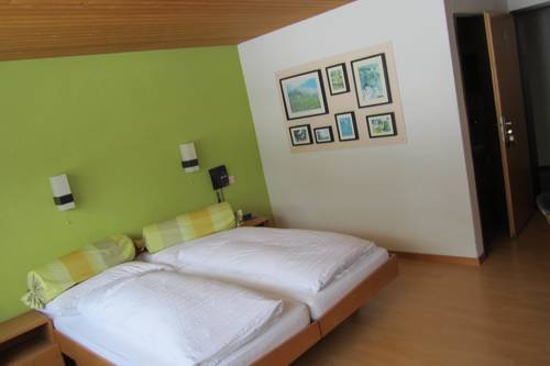 Imagen de la habitación del Hotel Elmer. Foto 9