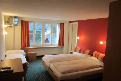 Imagen de la habitación del Hotel Elmer. Foto 10