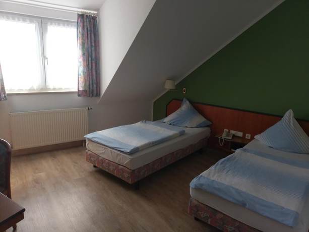 Imagen de la habitación del Hotel Elxleben. Foto 10