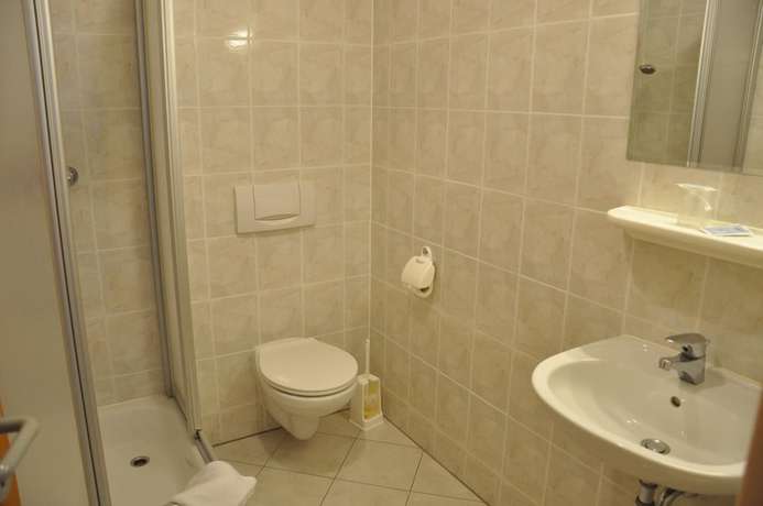 Imagen de la habitación del Hotel Elxleben. Foto 11