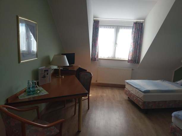 Imagen de la habitación del Hotel Elxleben. Foto 12