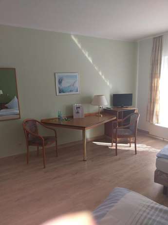 Imagen de la habitación del Hotel Elxleben. Foto 14