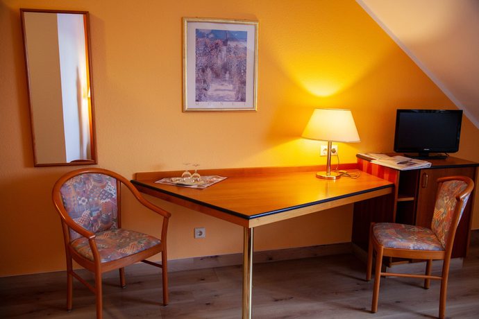 Imagen de la habitación del Hotel Elxleben. Foto 15