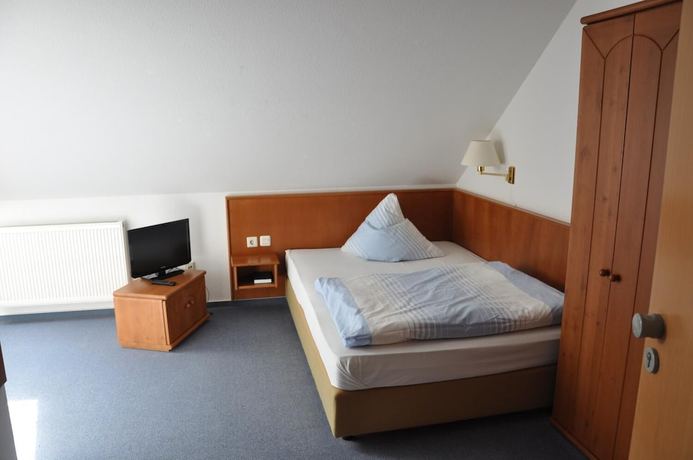 Imagen de la habitación del Hotel Elxleben. Foto 16