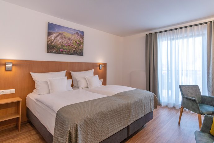 Imagen de la habitación del Hotel Elysee. Foto 13