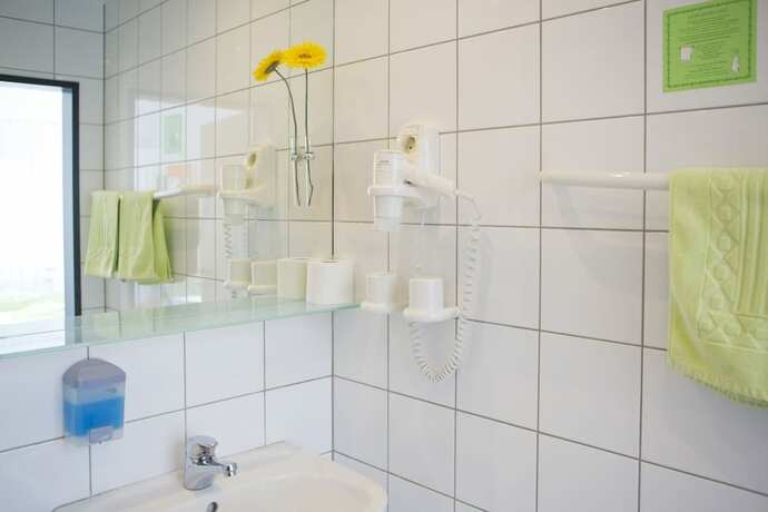 Imagen de la habitación del Hotel Emmerich. Foto 15