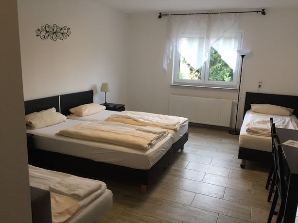 Imagen de la habitación del Hotel Engel. Foto 15