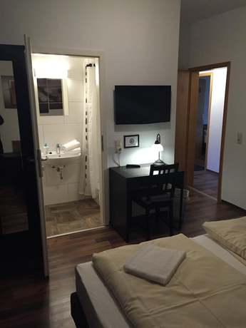 Imagen de la habitación del Hotel Engel. Foto 18