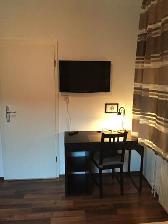 Imagen de la habitación del Hotel Engel. Foto 19