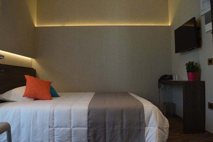 Imagen de la habitación del Hotel Enjoy. Foto 11